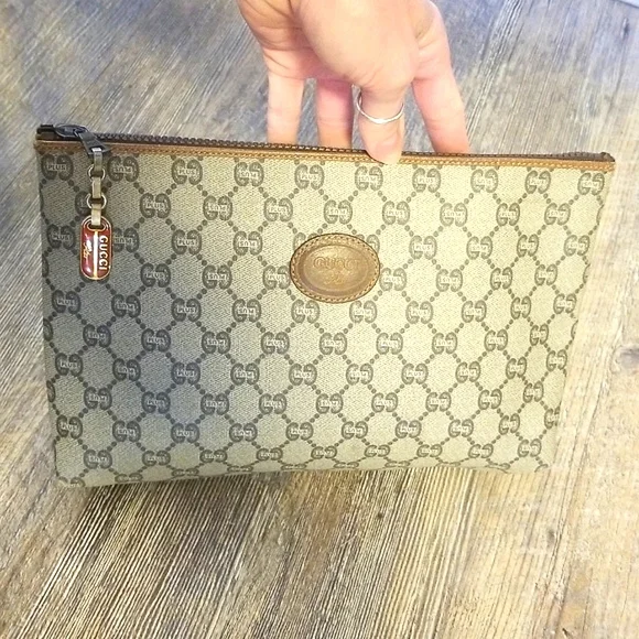 Gucci Plus GG Monogram Lesther Canvas Authentic Zipper Clutch Excellent Vintage - Picture 7 of 17